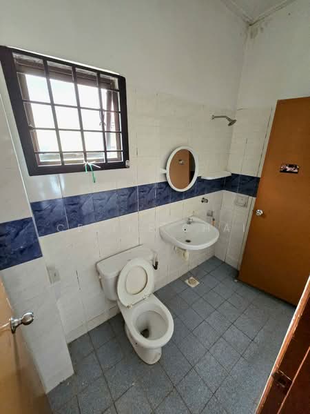 2-storey Terraced House for Sale in Bandar Baru Permas Jaya (Permas Jaya) - Celine Chai - Bathroom - PropertyGuru.com.my