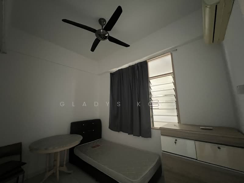 Apartment for Sale at Taman Jubilee Phase 5 - Gladys Kock - Bedroom - PropertyGuru.com.my