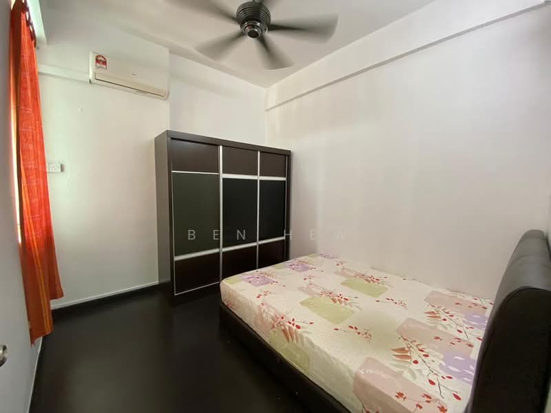 Condominium for Sale at The Oasis - Ben Hew - Bedroom - PropertyGuru.com.my