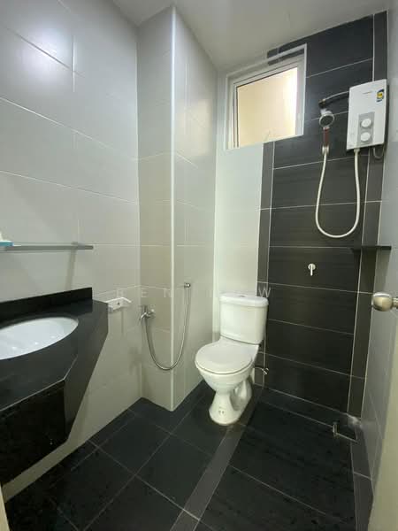 Condominium for Sale at The Oasis - Ben Hew - Bathroom - PropertyGuru.com.my