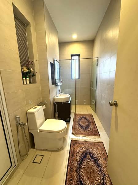 Semi-Detached House for Sale in East Ledang (Iskandar Puteri (Nusajaya)) - Kinki Teow - Bathroom - PropertyGuru.com.my