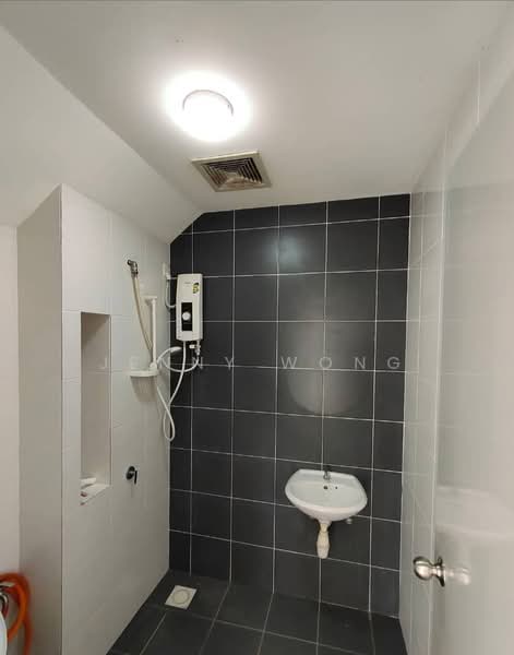 2-storey Terraced House for Rent in Eco Grandeur (Puncak Alam) - Jenny Wong - Bathroom - PropertyGuru.com.my
