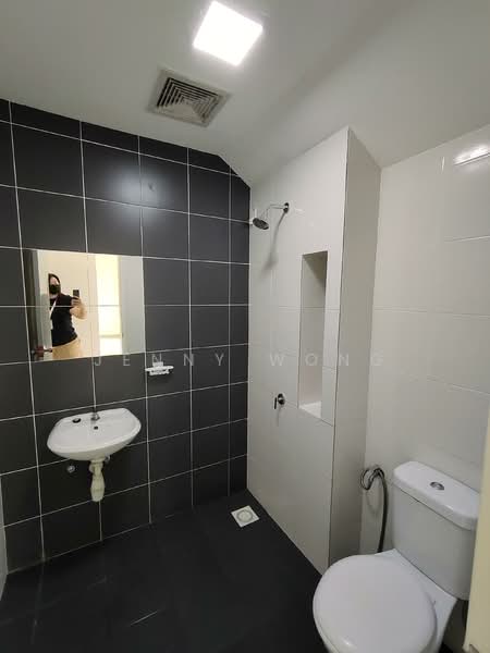 2-storey Terraced House for Rent in Eco Grandeur (Puncak Alam) - Jenny Wong - Bathroom - PropertyGuru.com.my