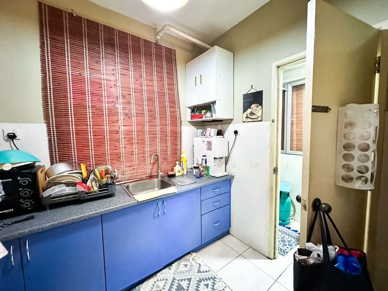 Condominium for Sale at Anggun Puri - Luqman Ramli - Kitchen - PropertyGuru.com.my