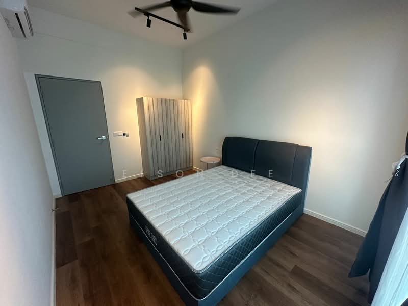Servis Apartment untuk Disewa di Suasana @ Utropolis - Elson Dee - Bedroom - PropertyGuru.com.my