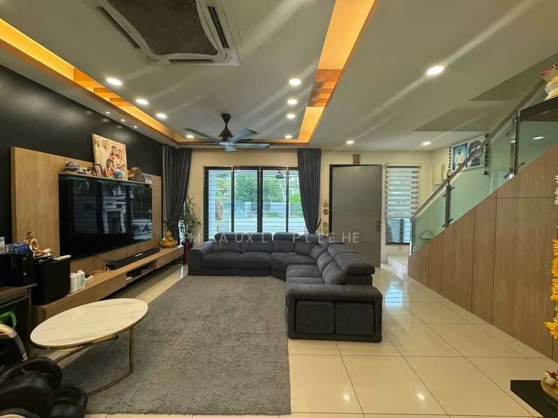 3-storey Terraced House for Sale in Puchong (Selangor) - Max Peh - Living Room - PropertyGuru.com.my