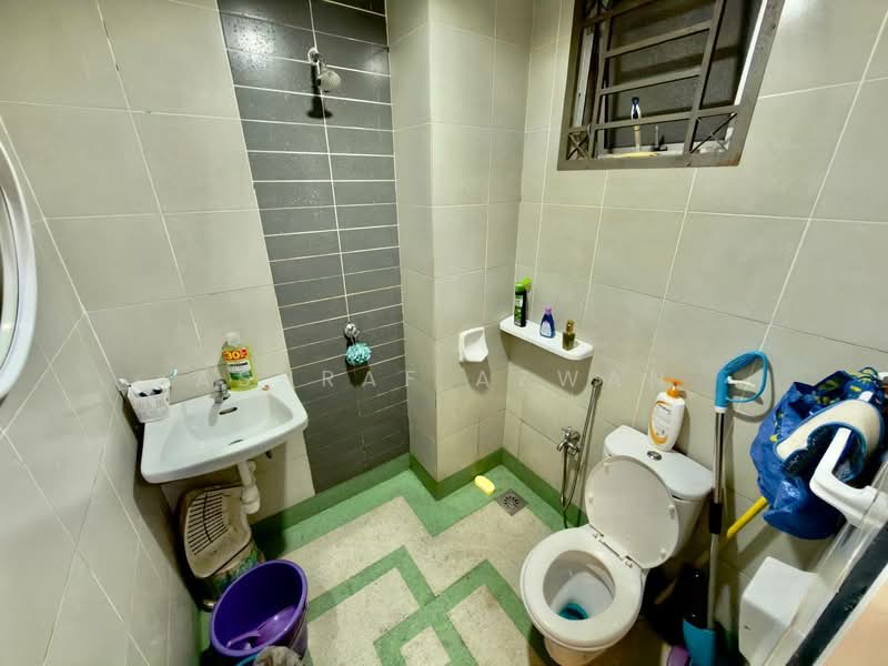 Apartment for Sale at Pangsapuri Damai - Ashraf Azwan - Bathroom - PropertyGuru.com.my