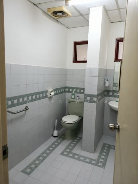 Kondominium untuk Dijual di Trellises - Allen Wong - Common Bathroom - PropertyGuru.com.my