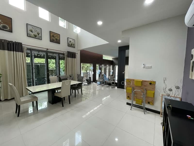 Rumah Banglo untuk Dijual di Jalan Klang Lama (Old Klang Road) (Kuala Lumpur) - Hugo Gooi - Living Room - PropertyGuru.com.my