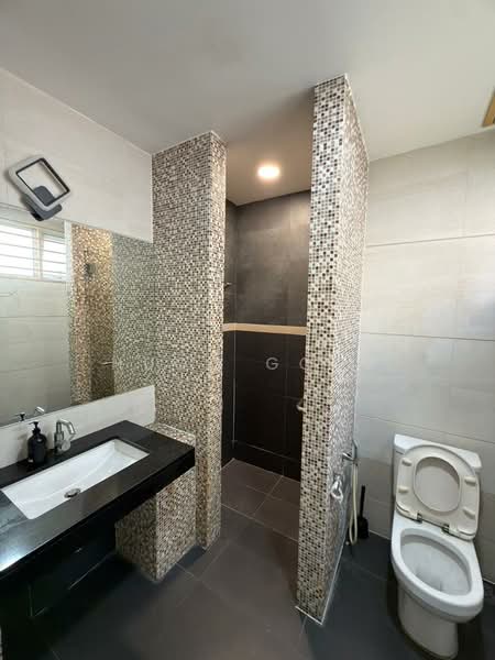 Rumah Banglo untuk Dijual di Jalan Klang Lama (Old Klang Road) (Kuala Lumpur) - Hugo Gooi - Bathroom - PropertyGuru.com.my