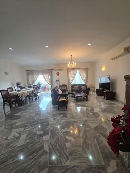 Kondominium untuk Dijual di Sri Alam Condominium - Sharifah Yusoff - Living Room - PropertyGuru.com.my