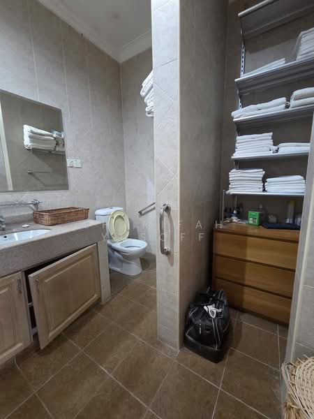 Kondominium untuk Dijual di Sri Alam Condominium - Sharifah Yusoff - Bathroom - PropertyGuru.com.my