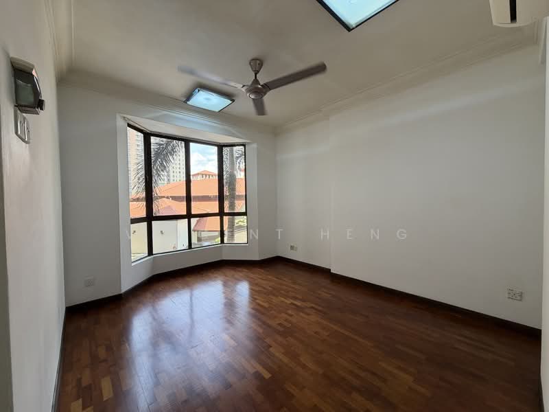 Kondominium untuk Dijual di Casa Tropicana - Vincent Heng - PropertyGuru.com.my