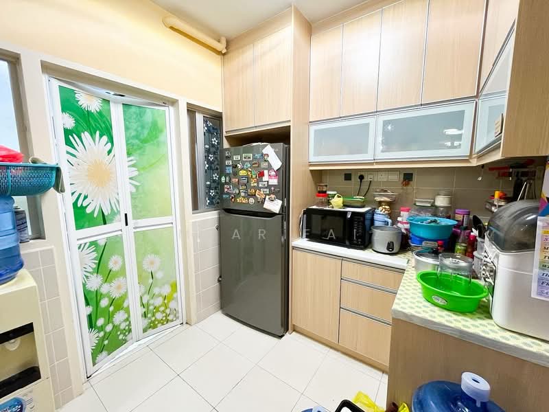 Apartment for Sale at De Bayu Apartment - Amzar Faiz - Kitchen - PropertyGuru.com.my