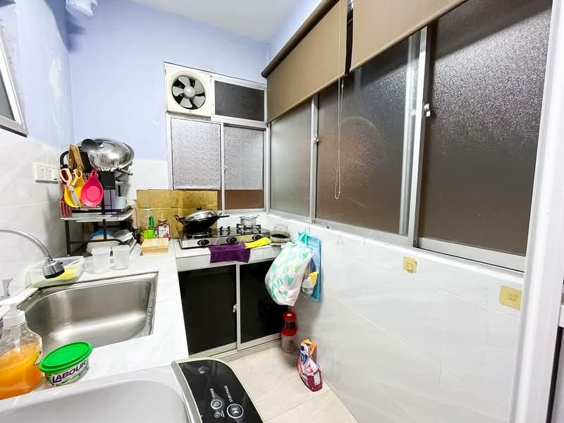 Apartment for Sale at De Bayu Apartment - Amzar Faiz - Kitchen - PropertyGuru.com.my
