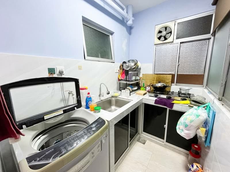 Apartment for Sale at De Bayu Apartment - Amzar Faiz - Kitchen - PropertyGuru.com.my