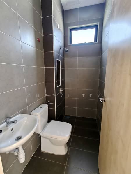 Cluster House for Sale in Kulai (Johor) - Cheryl Tey - Bathroom - PropertyGuru.com.my