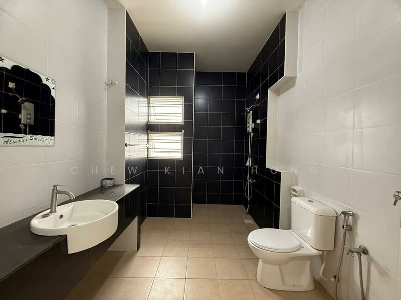 2-storey Terraced House for Sale in Iskandar Puteri (Nusajaya) (Johor) - Chew Kian Hong - Bathroom - PropertyGuru.com.my