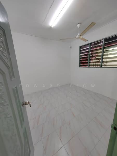 1-storey Terraced House for Sale in Taman Johor (Tampoi) - Edward Siow - Interior - PropertyGuru.com.my