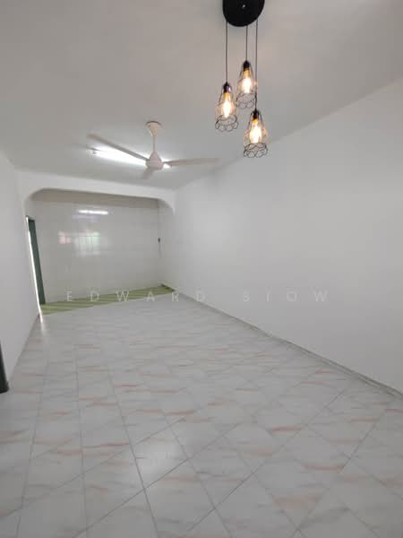 1-storey Terraced House for Sale in Taman Johor (Tampoi) - Edward Siow - Interior - PropertyGuru.com.my