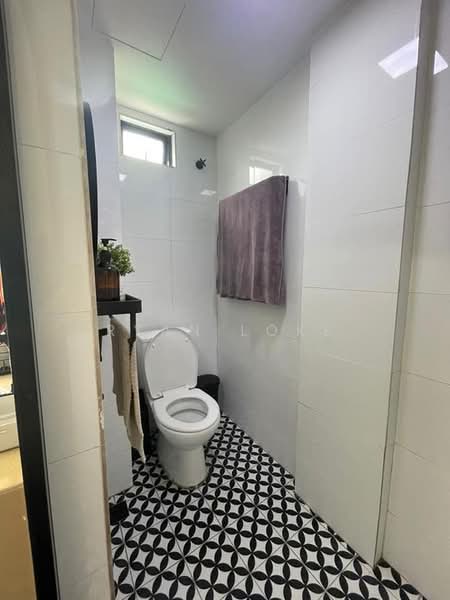 Service Residence for Rent at SkyVille 8 @ Benteng 8 - Ryan Loke - Bathroom - PropertyGuru.com.my