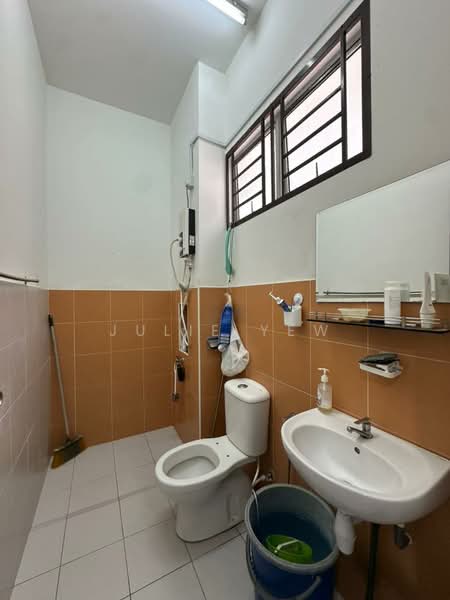 2-storey Terraced House for Sale in Iskandar Puteri (Nusajaya) (Johor) - Julie Yew - Bathroom - PropertyGuru.com.my