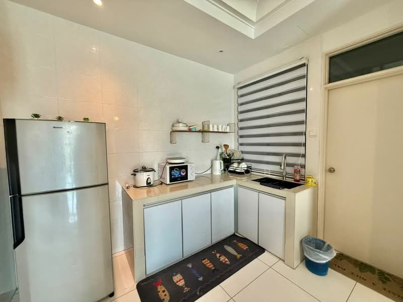 Service Residence for Rent at The Platino Serviced Apartment - Jessy Koh - Kitchen - PropertyGuru.com.my