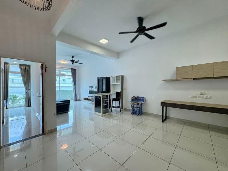 Servis Apartment untuk Dijual di Setia Tri-angle - Simon Ooi - Living Room - PropertyGuru.com.my