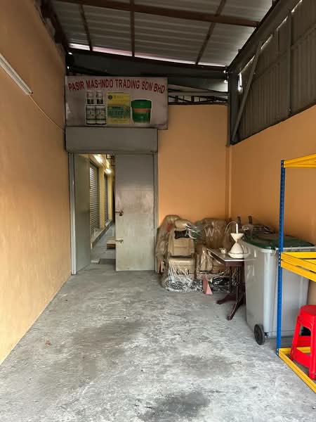 Shop for Sale in Taman Damai Jaya (Skudai) - Finn Aw - Entrance - PropertyGuru.com.my