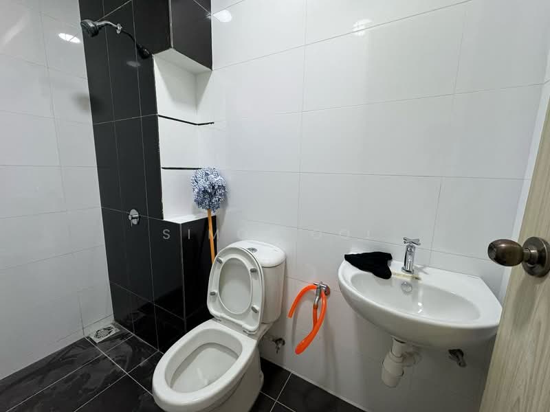 Condominium for Sale at The Clovers - Simon Ooi - Bathroom - PropertyGuru.com.my