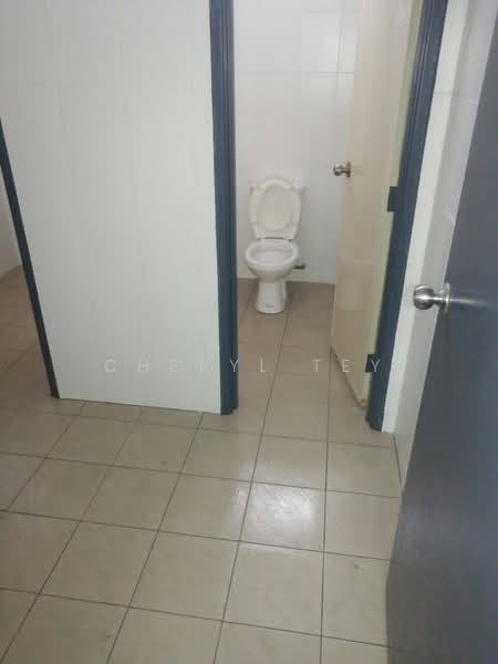Factory for Sale in Kawasan Perindustrian SILC (Iskandar Puteri (Nusajaya)) - Cheryl Tey - Bathroom - PropertyGuru.com.my