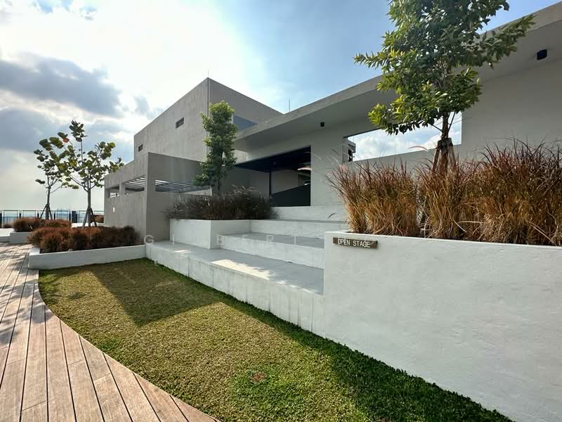 Service Residence for Rent at Kenwingston Platz - Gilbert Hor - Exterior - PropertyGuru.com.my