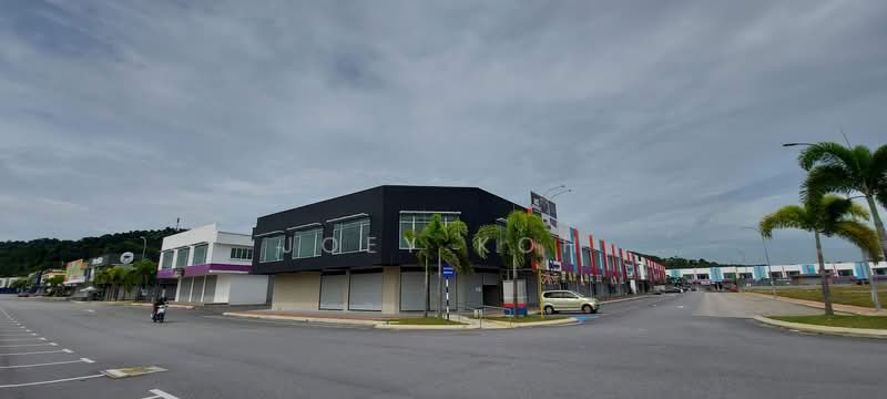 Shop for Rent in Bandar Puncak Alam (Puncak Alam) - Joey Koh - Exterior - PropertyGuru.com.my