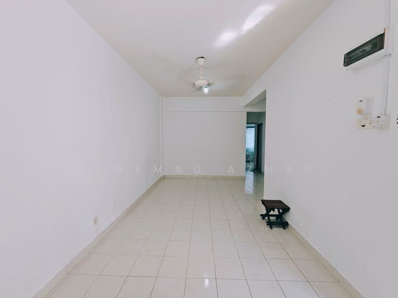 Flat for Sale at Pangsapuri Seri Proton - Mohamad Azman - Living Room - PropertyGuru.com.my