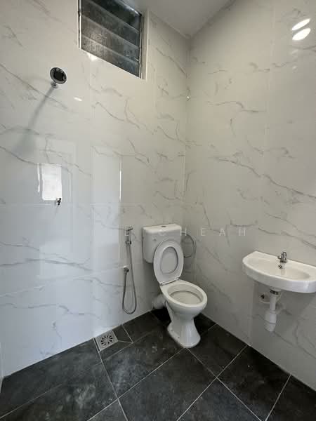 Rumah Teres untuk Disewa di Iskandar Puteri (Nusajaya) (Johor) - Cace Cheah - Bathroom - PropertyGuru.com.my