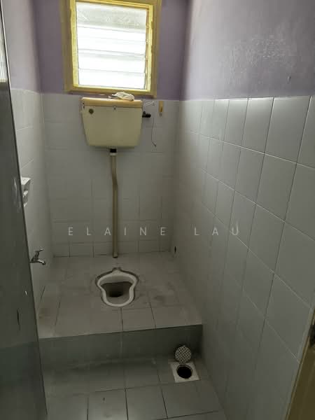 Shop / Office for Rent in Bandar Mahkota Cheras (Cheras) - Elaine Lau - Bathroom - PropertyGuru.com.my
