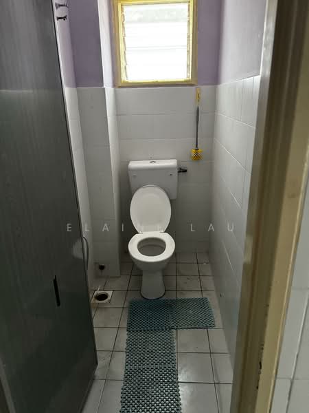Shop / Office for Rent in Bandar Mahkota Cheras (Cheras) - Elaine Lau - Bathroom - PropertyGuru.com.my