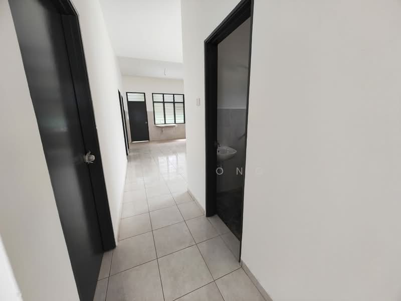 1-storey Terraced House for Sale in Desa Pinggiran Bayu (Mantin) - FB Chong - Corridor - PropertyGuru.com.my