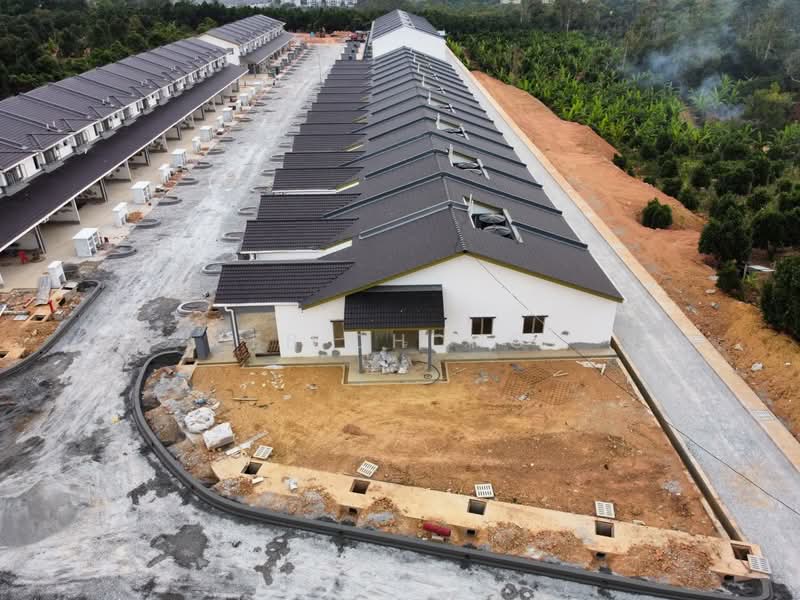1-storey Terraced House for Sale in Desa Pinggiran Bayu (Mantin) - FB Chong - Exterior - PropertyGuru.com.my