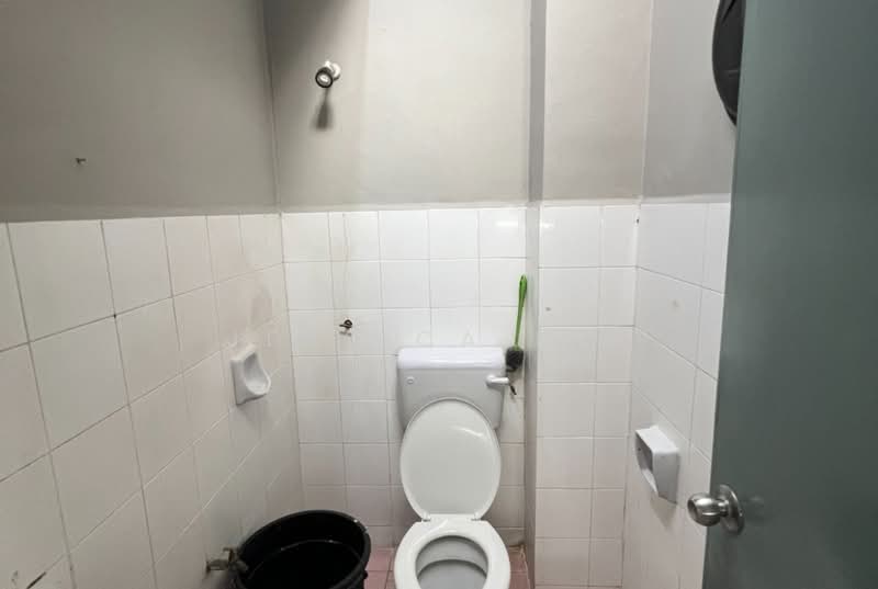 Rumah Teres 2 Tingkat untuk Dijual di Bandar Putra Permai (Seri Kembangan) - Jessica Lim - Bathroom - PropertyGuru.com.my
