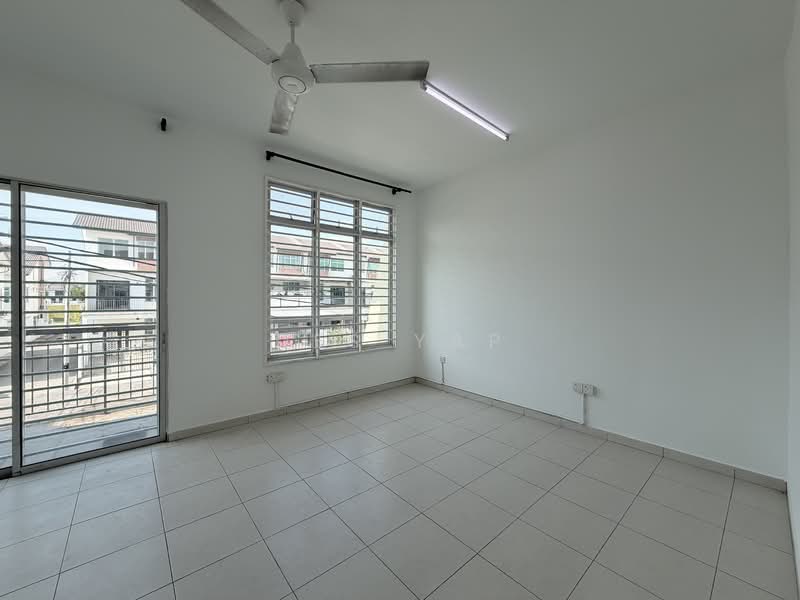 3-storey Terraced House for Sale in Taman Kundang Jaya (Rawang) - Des Yap - Interior - PropertyGuru.com.my