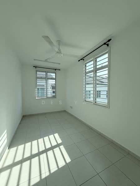 3-storey Terraced House for Sale in Taman Kundang Jaya (Rawang) - Des Yap - Interior - PropertyGuru.com.my