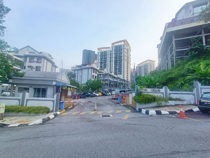 Pangsapuri untuk Dijual di Sri Ledang - Amzar Faiz - Exterior - PropertyGuru.com.my