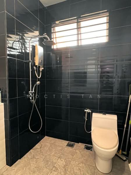 1.5-storey Terraced House for Sale in Taman Gaya (Ulu Tiram) - Noctis Tan - Bathroom - PropertyGuru.com.my