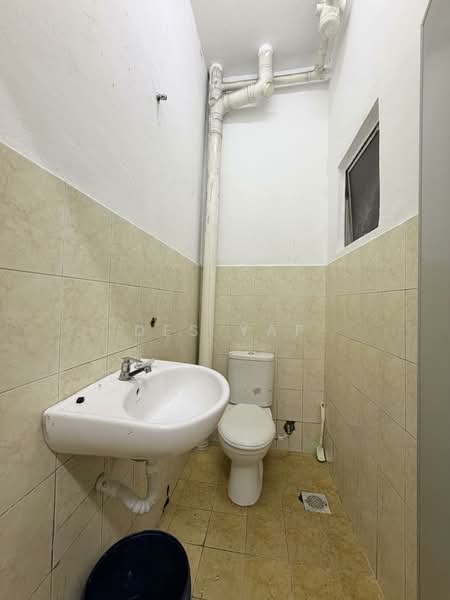 Apartment for Sale at Rawang Idaman Apartment - Des Yap - Bathroom - PropertyGuru.com.my