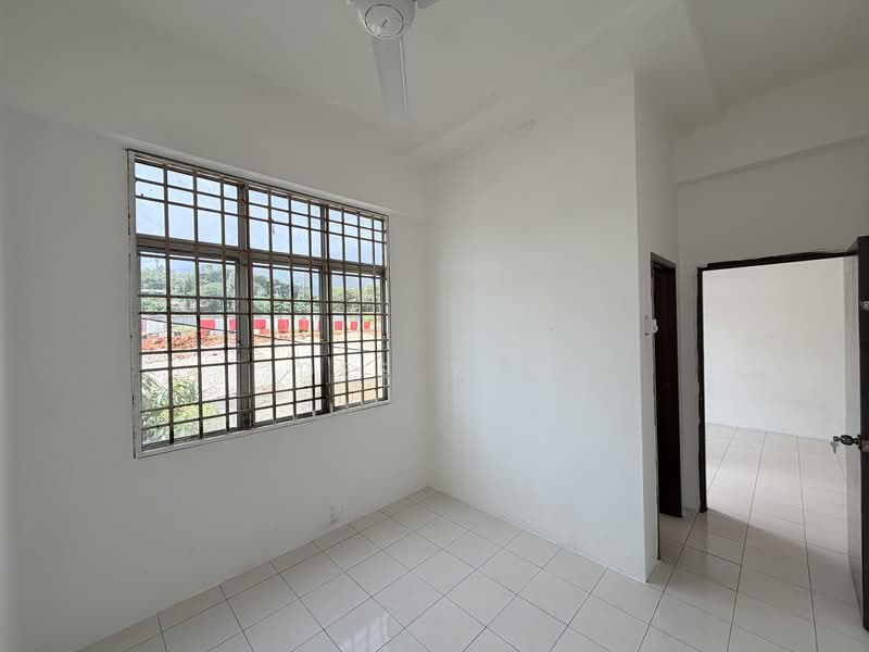Apartment for Sale at Rawang Idaman Apartment - Des Yap - Interior - PropertyGuru.com.my