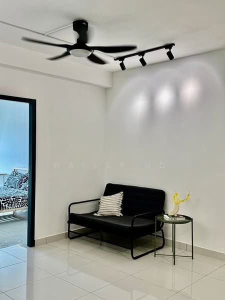 Servis Apartment untuk Disewa di The New Duo @ Edumetro - Hailey Ho - Living Room - PropertyGuru.com.my