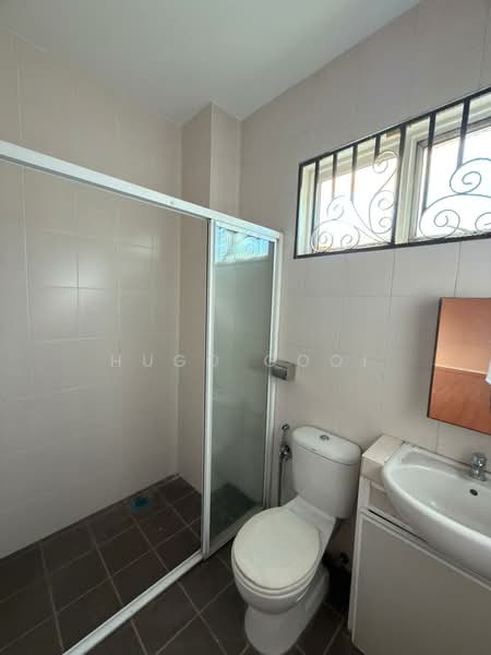 Bungalow for Rent in Jalan Klang Lama (Old Klang Road) (Kuala Lumpur) - Hugo Gooi - Bathroom - PropertyGuru.com.my