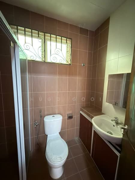 Bungalow for Rent in Jalan Klang Lama (Old Klang Road) (Kuala Lumpur) - Hugo Gooi - Bathroom - PropertyGuru.com.my