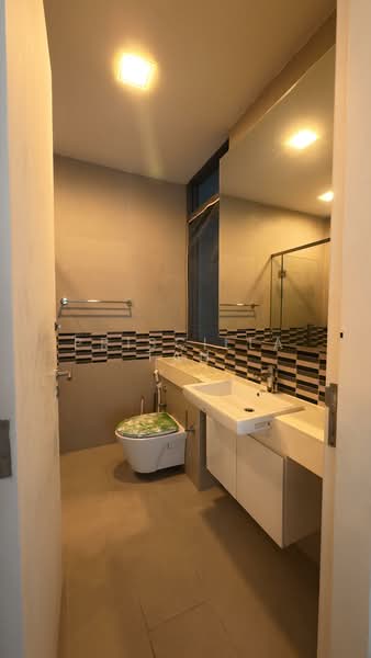 Servis Apartment untuk Dijual di The Panorama - Priscilla Tan - Bathroom - PropertyGuru.com.my